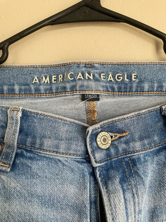 American Eagle Outfitters Light Blue Relaxed Jeans - Picture 3 of 4